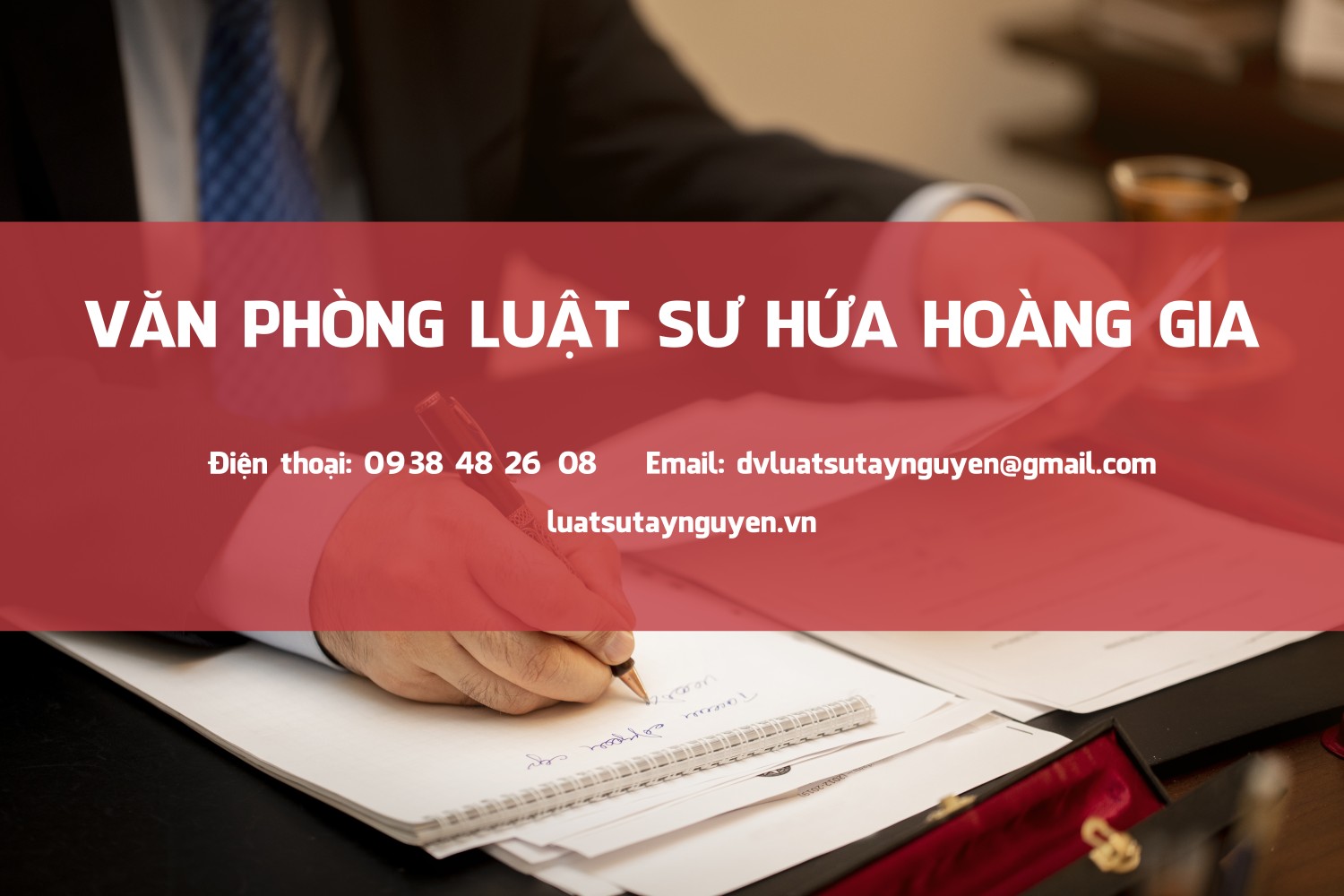 businessman signing important contract papers copy (1)